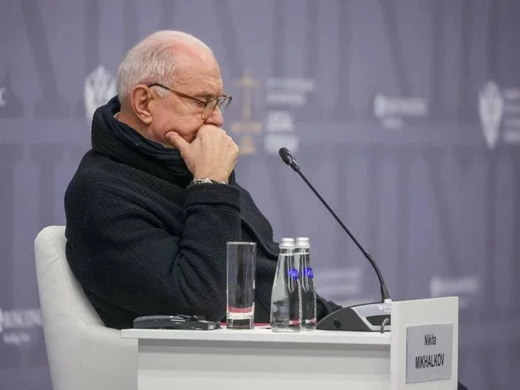 Михалков заявил: уехавшие артисты «потеряли не страну, а себя»