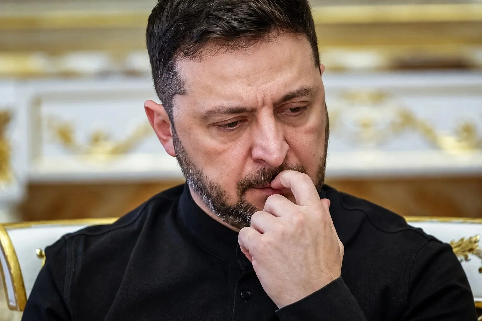 Зеленский объяснил, почему Украине сложно провести выборы