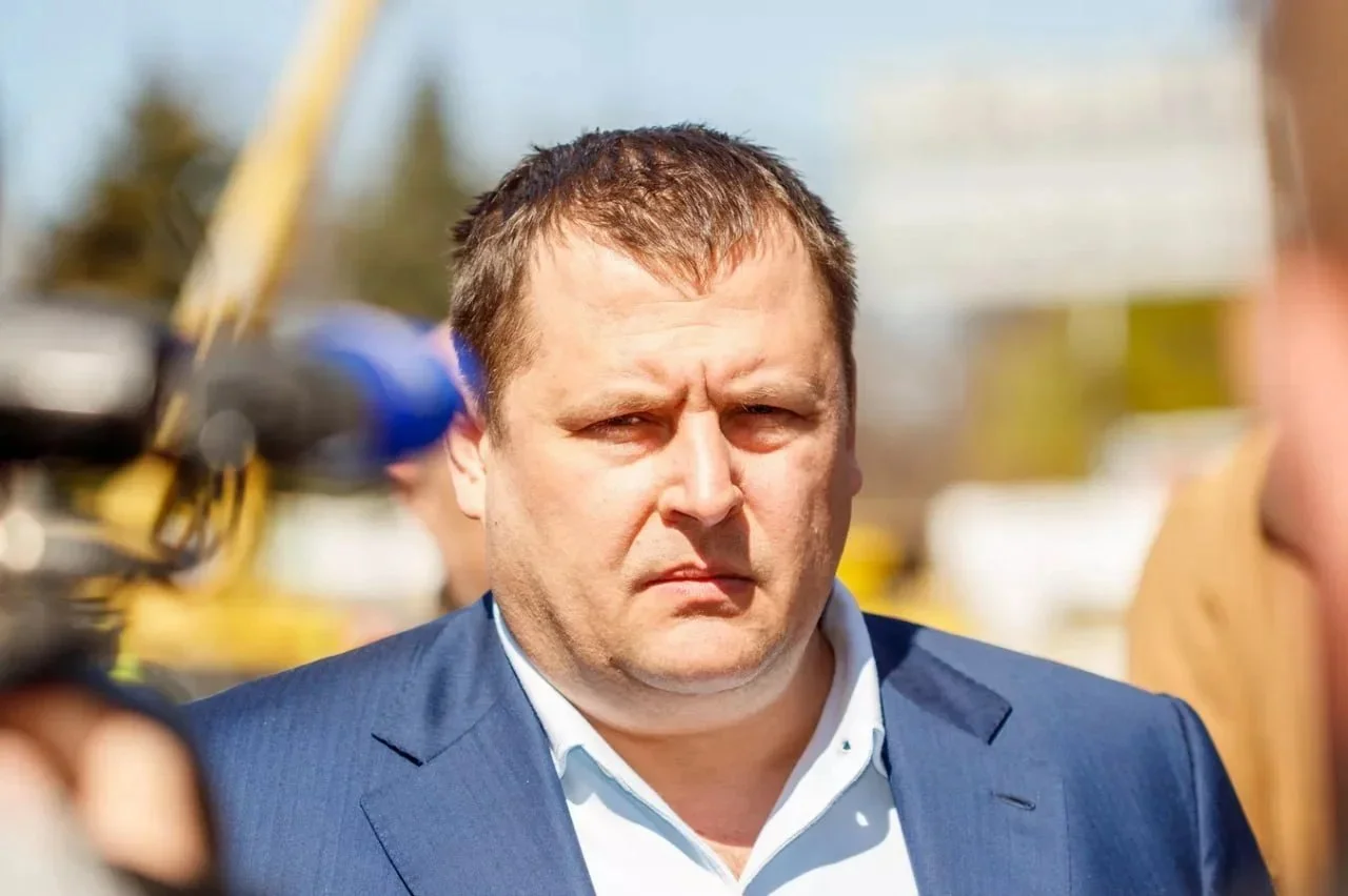 Мэр Днепропетровска покинул Украину после публичных нападок на детектива НАБУ