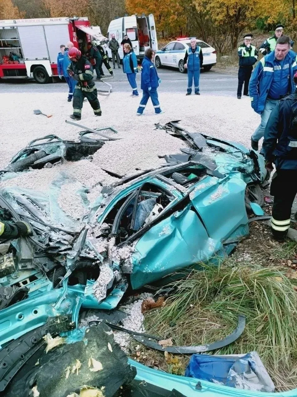 Фота 1: Трагедия в Домодедово: грузовик «Scania» сокрушил легковушку, погибли женщина и ребёнок