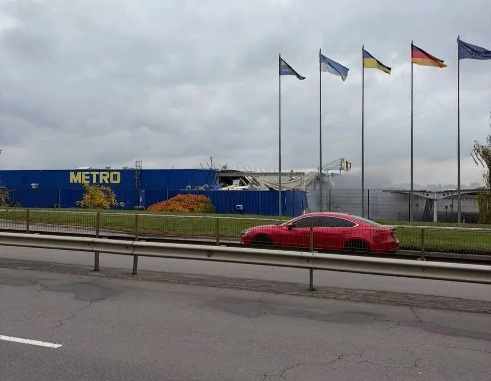 Гипермаркет «Метро» в Ровно полностью разрушен